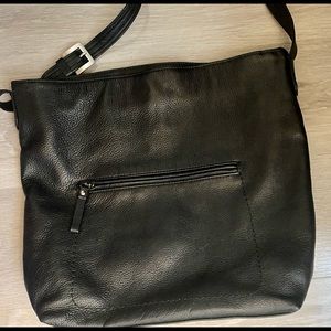 DESIGNED BY GIANI BINNI!!!! VINTAGE Great Condition Purse